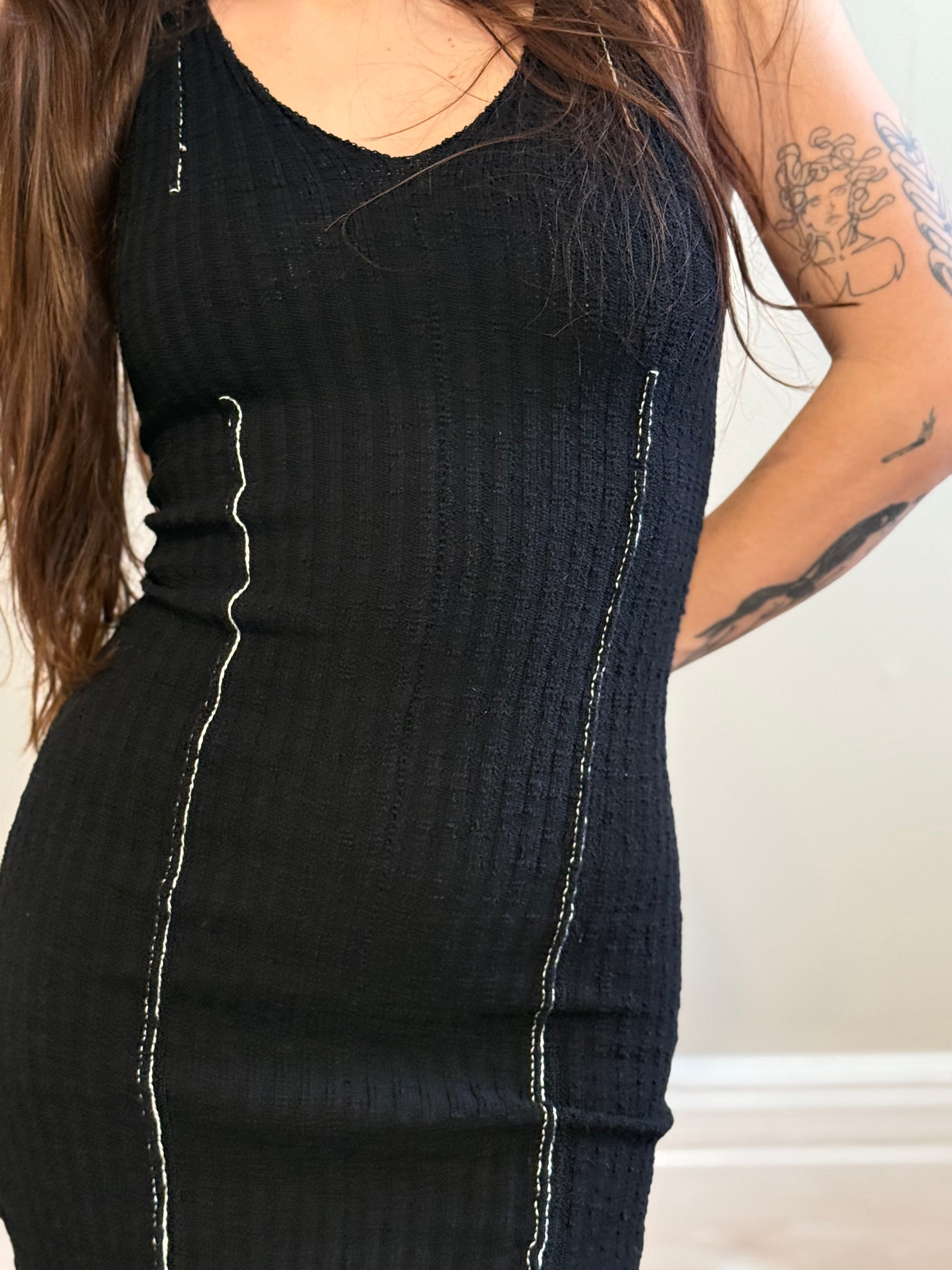 fitted v neck knit black dress