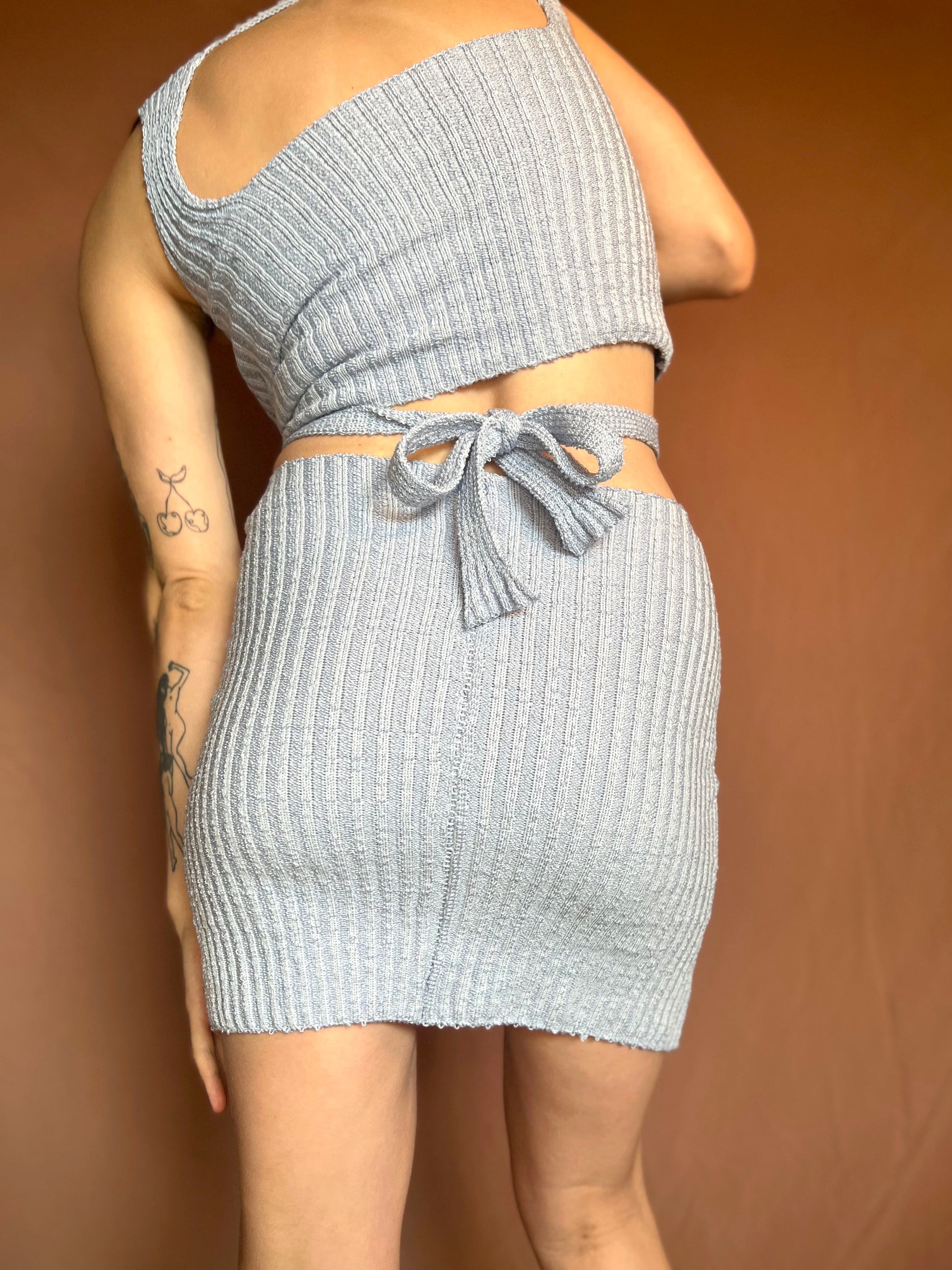 rib knit skirt with tie waist in blue